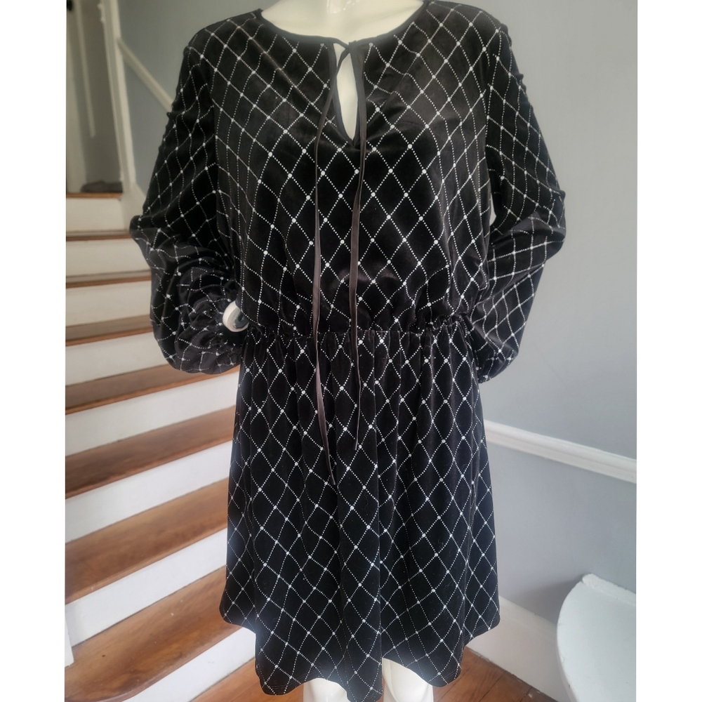 EUC Black Velvet Dress 12p - Picture 4 of 10